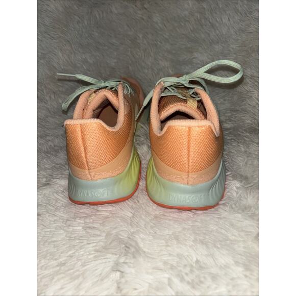 NWOB New Balance Dynasoft Sneakers Size 7.5 - Picture 4 of 9